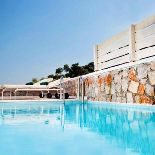 https://movingmachine.com.au/wp-content/uploads/2017/08/hotel-05-2-320x320.jpg