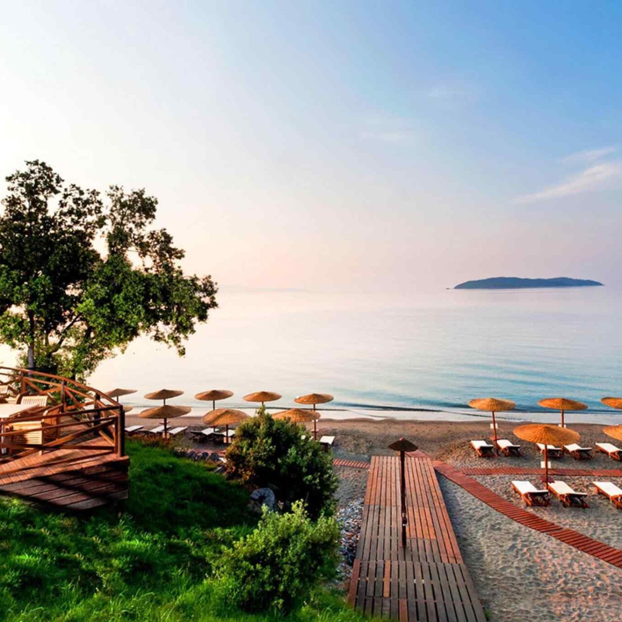 https://movingmachine.com.au/wp-content/uploads/2017/08/resort-6-1280x1280.jpg