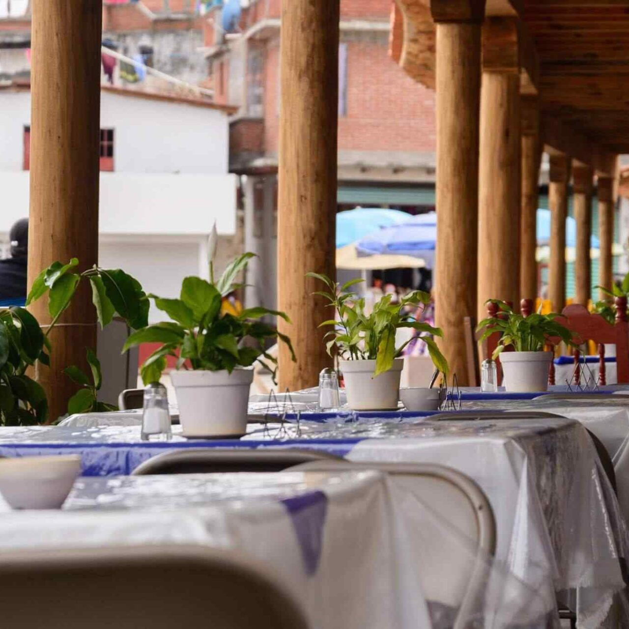 https://movingmachine.com.au/wp-content/uploads/2017/10/restaurant-mexican-17-1280x1280.jpg