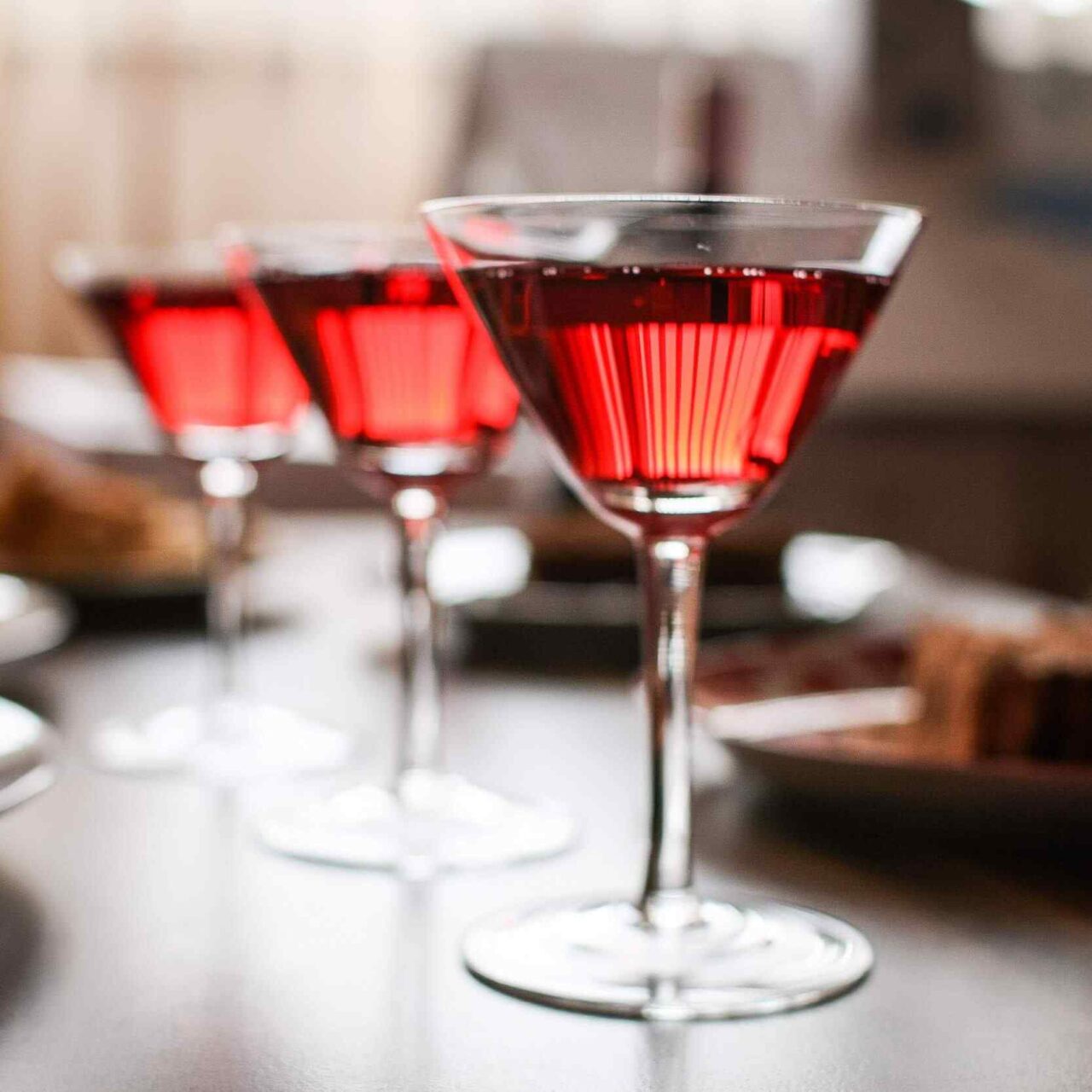 https://movingmachine.com.au/wp-content/uploads/2017/10/wine-bars-8-1280x1280.jpg